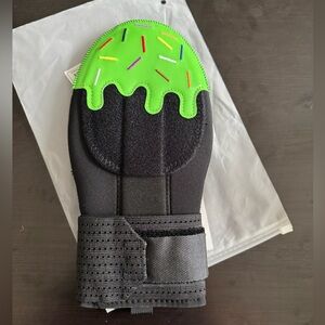 Ice Cream Sliding Glove